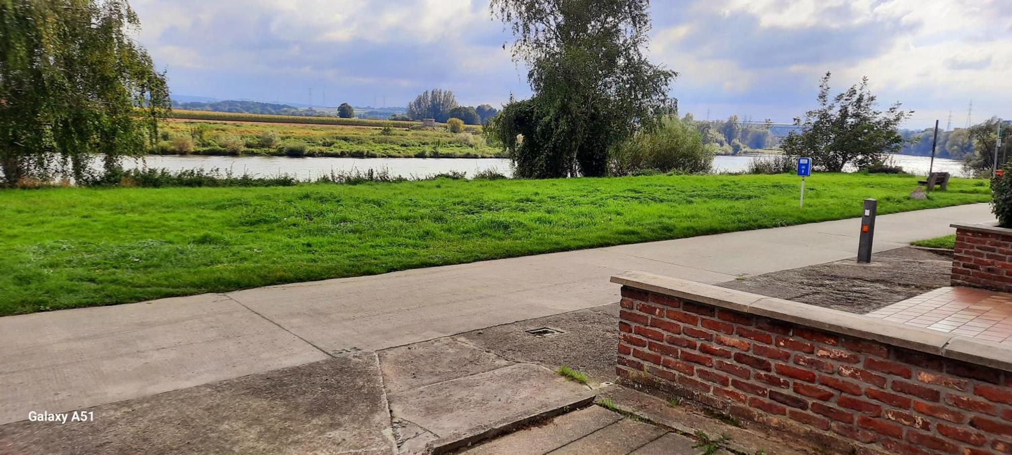 Entre Deux O A Lixhe,vise Belgique Vakantiehuis *