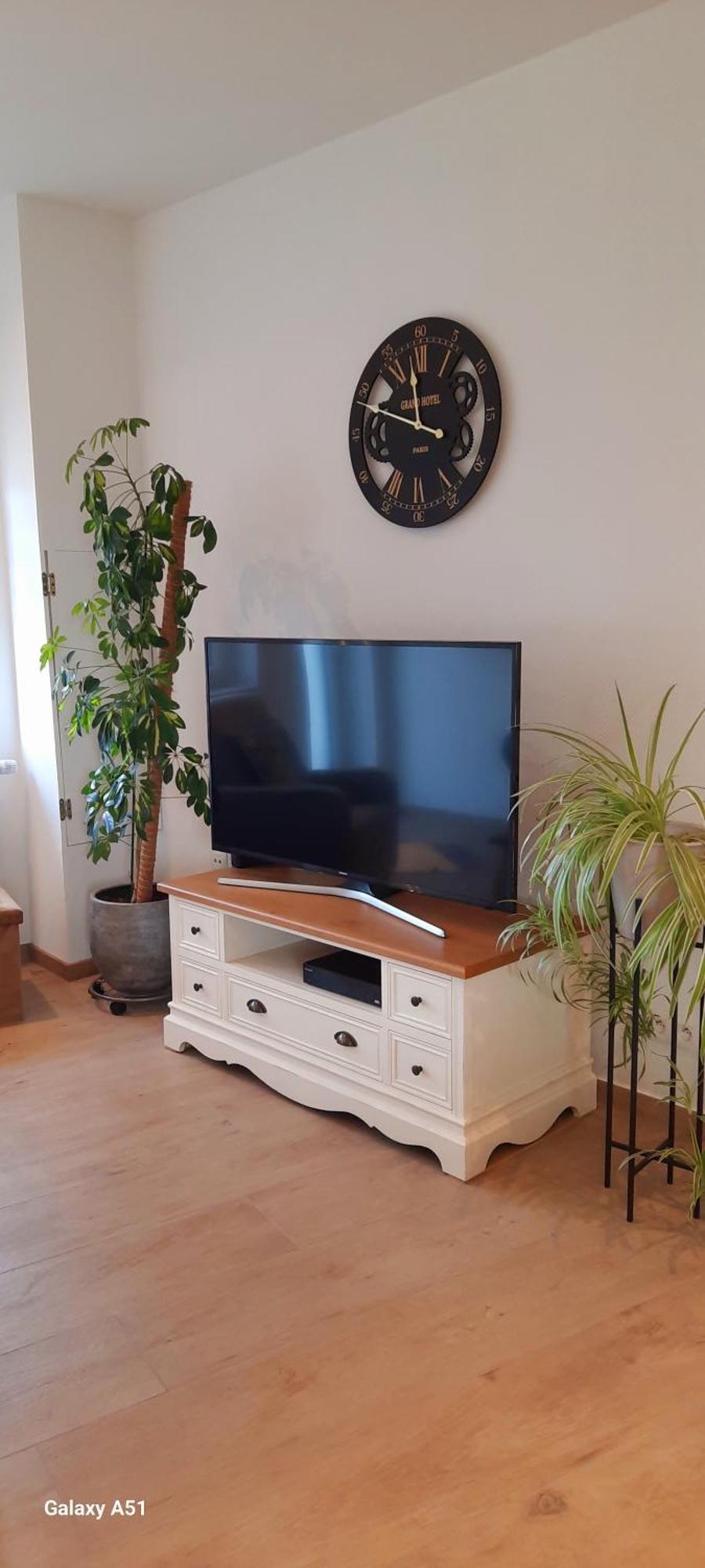 Entre Deux O A Lixhe,vise Belgique Holiday home