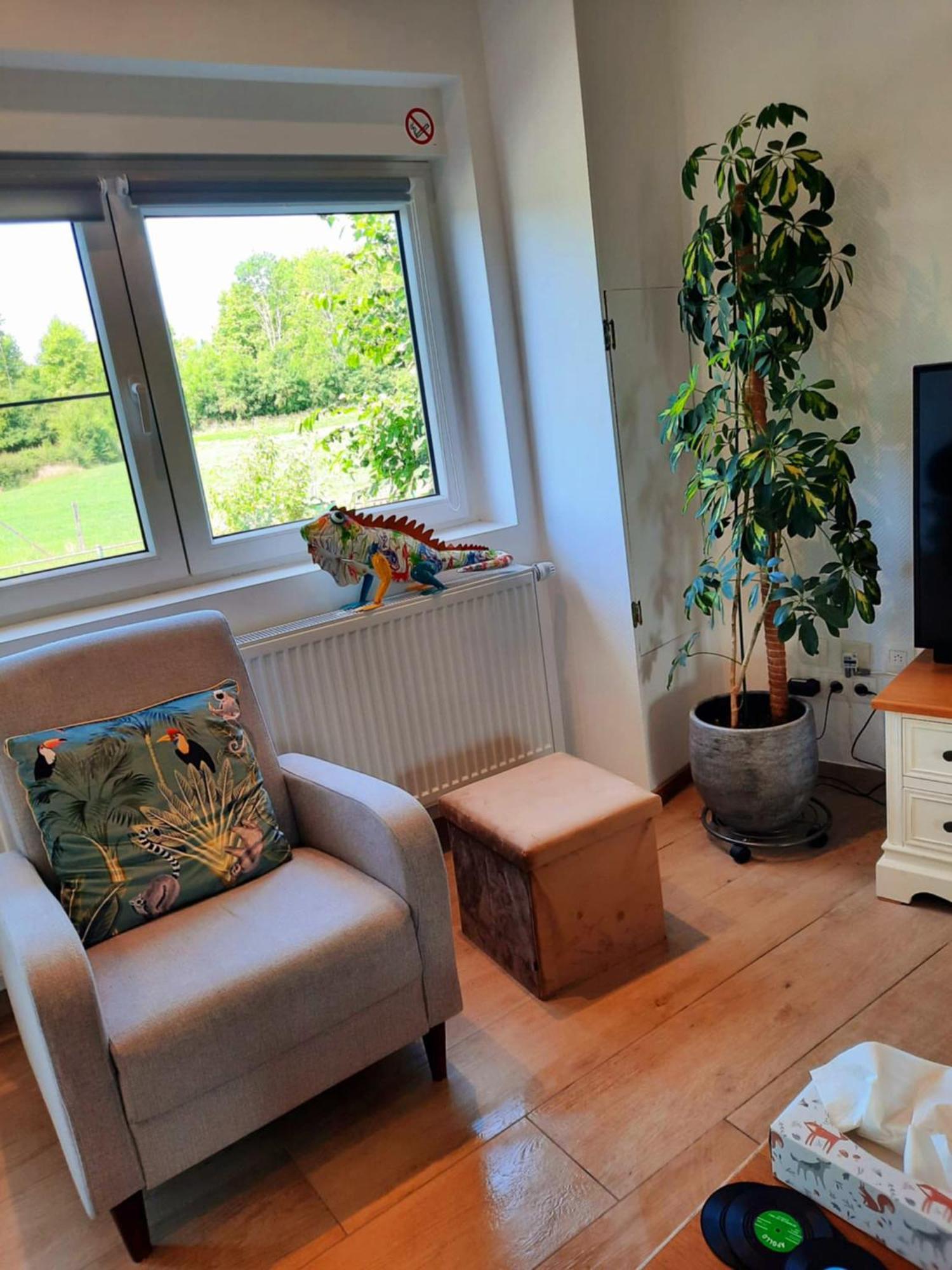 Vakantiehuis Entre Deux O A Lixhe,vise Belgique *